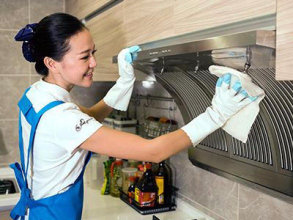 日常保潔、小家電清洗提供油煙機清洗、油煙機/灶臺清洗等服務